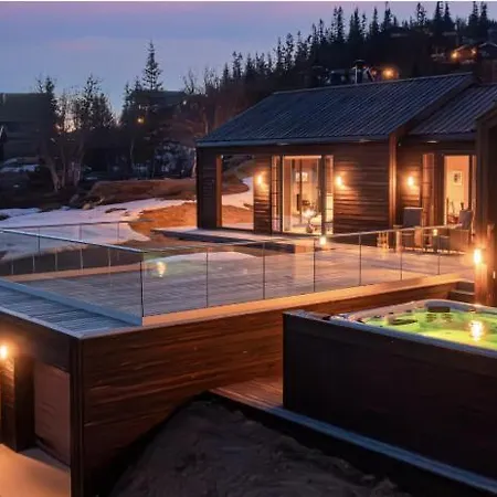 Gaustatoppen, Gaustablikk, Sol Og Utsikt, In Out *