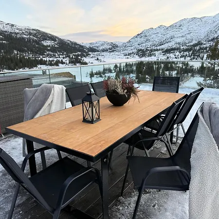 Gaustatoppen, Gaustablikk, Sol Og Utsikt, In Out